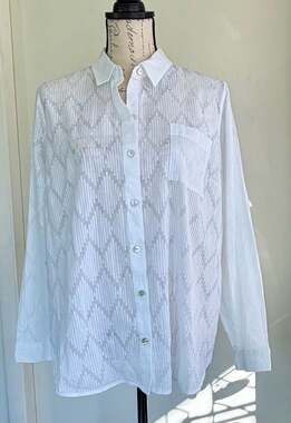 J. Jill 100% Cotton Clip Dot Diamond Geometric Button Down Shirt White M